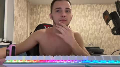Snapshot of golden_boyyy21 chatting on 19, 2, 2025 Golden boyyy21 online show from 19, 2, 2025