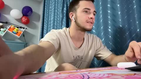 Snapshot of golden_boyyy21 chatting on 1, 3, 2025 Golden boyyy21 online show from 1, 3, 2025