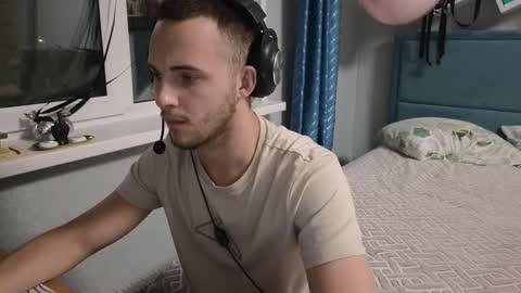 Snapshot of golden_boyyy21 chatting on 8, 9, 2025 Golden boyyy21 online show from 8, 9, 2025