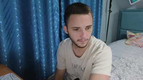 Snapshot of golden_boyyy21 chatting on 16, 9, 2025 Golden boyyy21 online show from 16, 9, 2025