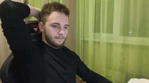 Snapshot of golden_boyyy21 chatting on 2, 12, 2025 Golden boyyy21 online show from 2, 12, 2025