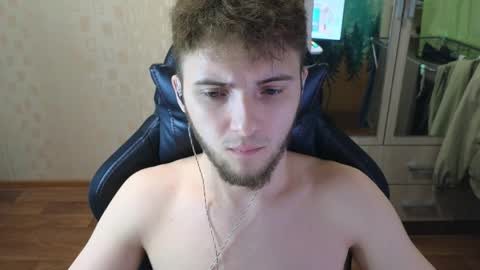 Snapshot of golden_boyyy21 chatting on 8, 4, 2026 Golden boyyy21 online show from 8, 4, 2026