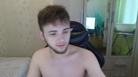 Snapshot of golden_boyyy21 chatting on 12, 4, 2026 Golden boyyy21 online show from 12, 4, 2026