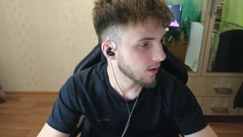 Snapshot of golden_boyyy21 chatting on 20, 4, 2026 Golden boyyy21 online show from 20, 4, 2026