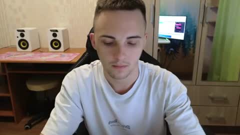 Golden boyyy21 online show from 7, 7, 2026