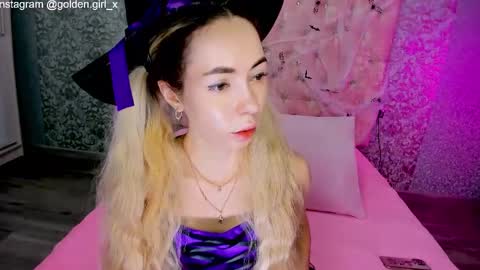 Snapshot of golden_girl__ chatting on 31, 10, 2025 golden girl online show from 31, 10, 2025