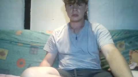 Snapshot of goldenboy207 chatting on 8, 7, 2026 goldenboy207 online show from 8, 7, 2026