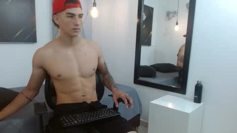 Snapshot of goldendesirex_ chatting on 4, 4, 2026 online show from 4, 4, 2026