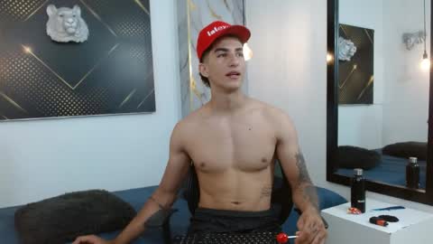 Snapshot of goldendesirex_ chatting on 7, 4, 2026 online show from 7, 4, 2026