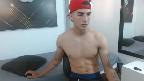 Snapshot of goldendesirex_ chatting on 11, 4, 2026 online show from 11, 4, 2026