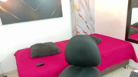 Snapshot of goldendesirex_ chatting on 9, 5, 2026 online show from 9, 5, 2026