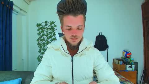 Snapshot of goldy_loyal99 chatting on 9, 10, 2025 Goldy Loyal93 online show from 9, 10, 2025