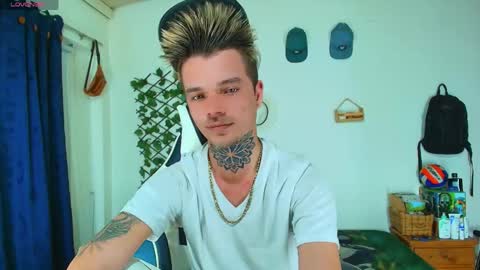 Snapshot of goldy_loyal99 chatting on 14, 5, 2026 Goldy Loyal93 online show from 14, 5, 2026