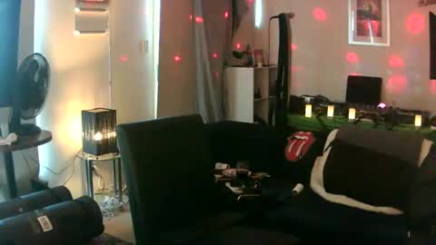 goldyguy011 online show from 7, 2, 2025