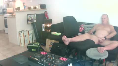 Snapshot of goldyguy011 chatting on 14, 6, 2026 goldyguy011 online show from 14, 6, 2026