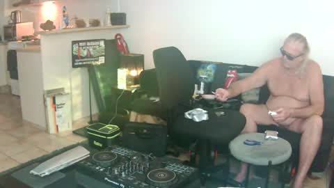 Snapshot of goldyguy011 chatting on 15, 6, 2026 goldyguy011 online show from 15, 6, 2026