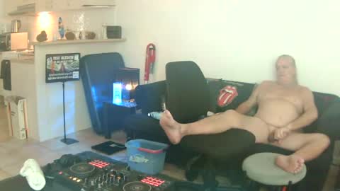Snapshot of goldyguy011 chatting on 1, 7, 2026 goldyguy011 online show from 1, 7, 2026
