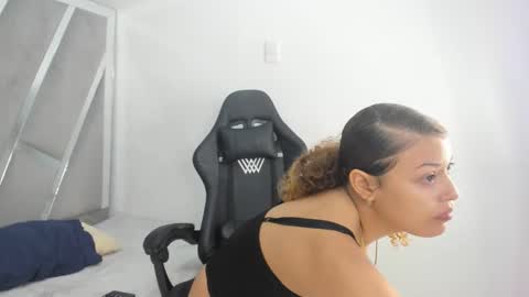 Snapshot of goldyht chatting on 5, 12, 2025 goldyht online show from 5, 12, 2025