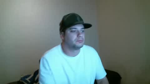 Snapshot of goleafzgo chatting on 15, 10, 2025 goleafzgo online show from 15, 10, 2025