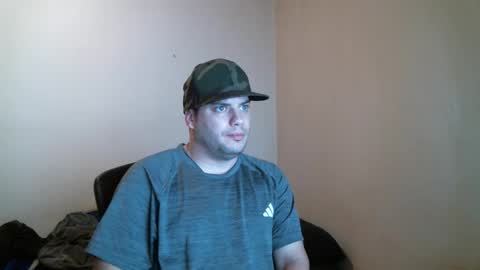 Snapshot of goleafzgo chatting on 18, 12, 2025 goleafzgo online show from 18, 12, 2025