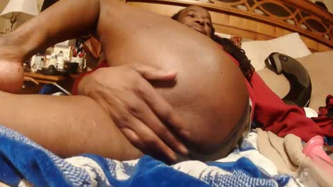 Juicy Booty online show from 2, 1, 2025