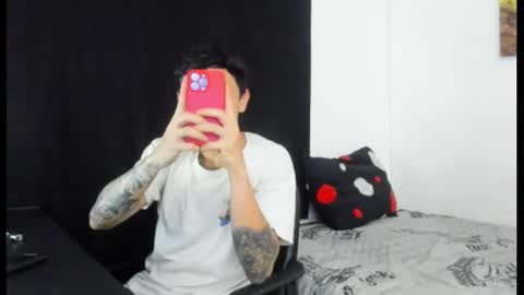 Snapshot of goodboy69i chatting on 18, 2, 2025 goodboy69i online show from 18, 2, 2025