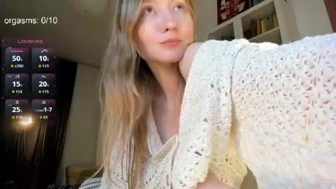 Snapshot of goodg_oddamn chatting on 14, 7, 2026 SOPHIE online show from 14, 7, 2026