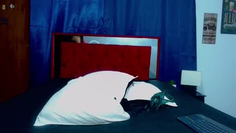 Goodgirlxxxl online show from 12, 3, 2026