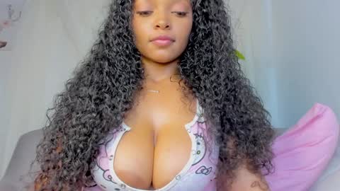 Snapshot of goofyshygirl1 chatting on 22, 12, 2024 Dominique online show from 22, 12, 2024