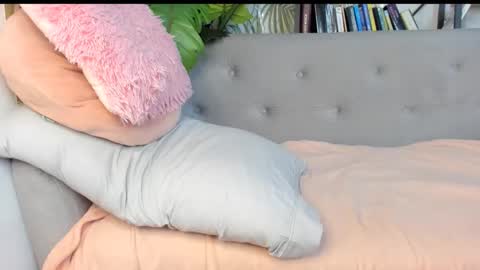 Snapshot of goofyshygirl1 chatting on 9, 10, 2025 Dominique online show from 9, 10, 2025