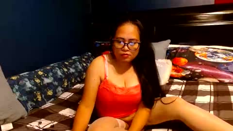 Snapshot of gorgeouslyn09 chatting on 21, 9, 2025 gorgeouslyn09 online show from 21, 9, 2025