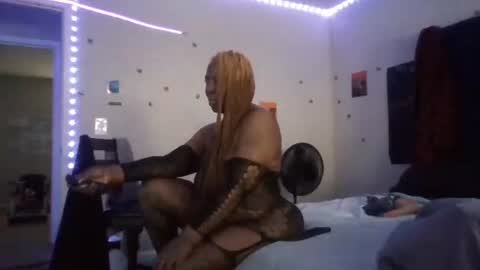 Snapshot of gotcake713 chatting on 26, 10, 2025 Sue Goddess online show from 26, 10, 2025