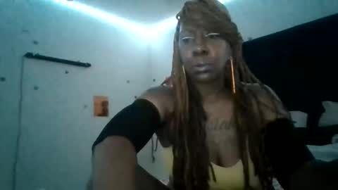 Snapshot of gotcake713 chatting on 24, 5, 2026 Sue Goddess online show from 24, 5, 2026