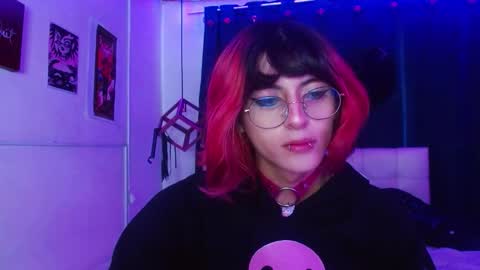 goth_minerva online show from 4, 11, 2025