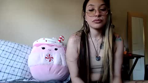 Snapshot of gothbaby305 chatting on 6, 2, 2025 gothbaby305 online show from 6, 2, 2025