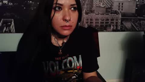 Snapshot of gothbaby305 chatting on 6, 10, 2025 gothbaby305 online show from 6, 10, 2025