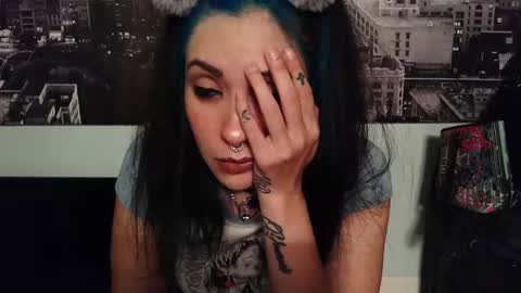 Snapshot of gothbaby305 chatting on 17, 10, 2025 gothbaby305 online show from 17, 10, 2025