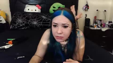 Snapshot of gothbaby305 chatting on 18, 10, 2025 gothbaby305 online show from 18, 10, 2025