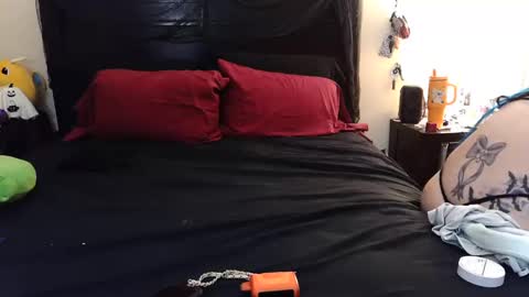 Snapshot of gothbaby305 chatting on 27, 10, 2025 gothbaby305 online show from 27, 10, 2025