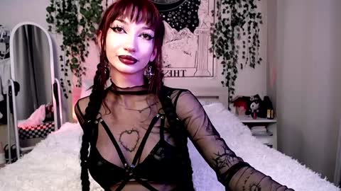 Snapshot of gothdesss chatting on 16, 1, 2025    online show from 16, 1, 2025