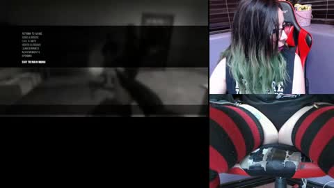 Snapshot of gothic_cutie chatting on 14, 4, 2026 gothic_cutie online show from 14, 4, 2026