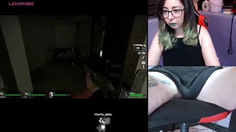 Snapshot of gothic_cutie chatting on 21, 4, 2026 gothic_cutie online show from 21, 4, 2026