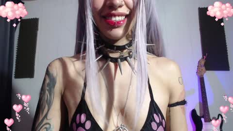 Snapshot of gothicute chatting on 7, 12, 2024 online show from 7, 12, 2024