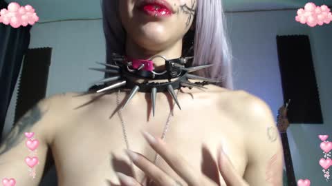 Snapshot of gothicute chatting on 23, 12, 2024 online show from 23, 12, 2024