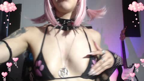 Snapshot of gothicute chatting on 27, 12, 2024 online show from 27, 12, 2024