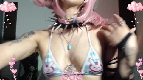 Snapshot of gothicute chatting on 3, 1, 2025 online show from 3, 1, 2025