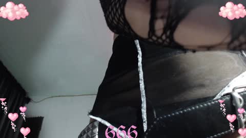 Snapshot of gothicute chatting on 10, 1, 2025 online show from 10, 1, 2025