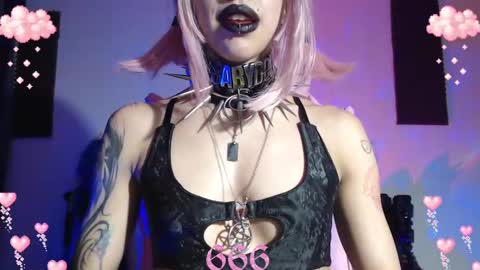 Snapshot of gothicute chatting on 9, 3, 2025 online show from 9, 3, 2025