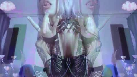 Snapshot of gothicute chatting on 12, 11, 2025 online show from 12, 11, 2025