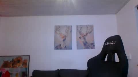 Snapshot of gotta1234 chatting on 17, 12, 2025 gotta1234 online show from 17, 12, 2025